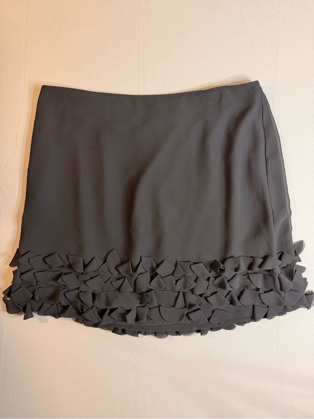 DKNY Black Mini Skirt with Ruffle Trim Size 12 Black